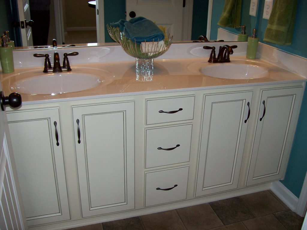 Manchester Park Owner Bath double vanity